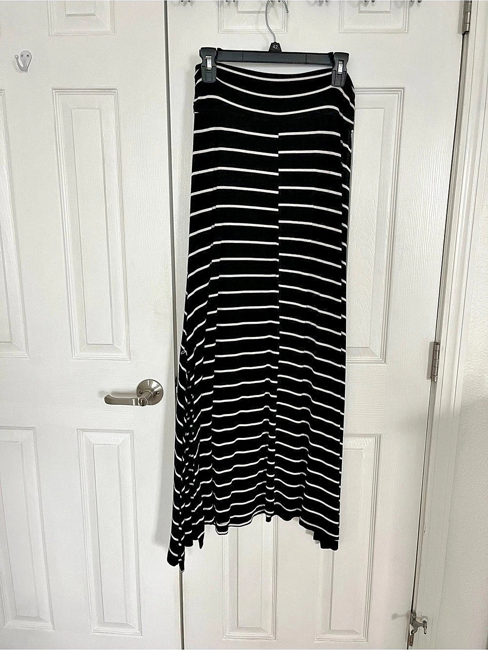 Bobeau Striped Maxi Skirt in Black & White Size Medium